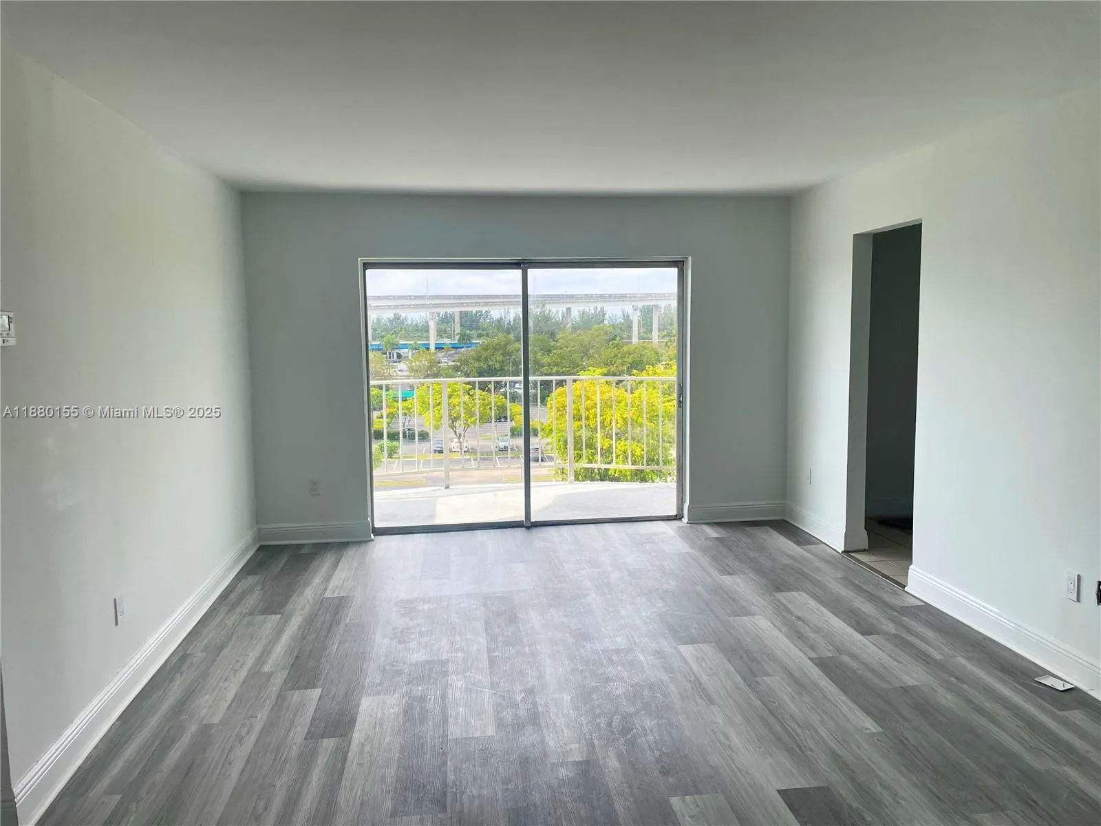 498 NW 165th St Rd, #D-601