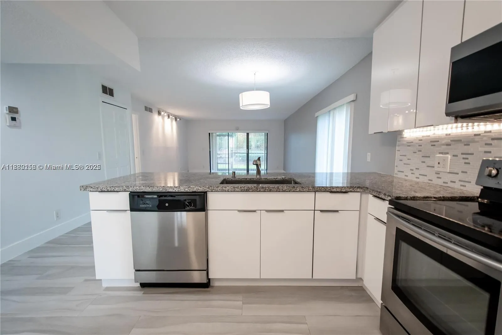 16471 Blatt Blvd, #106