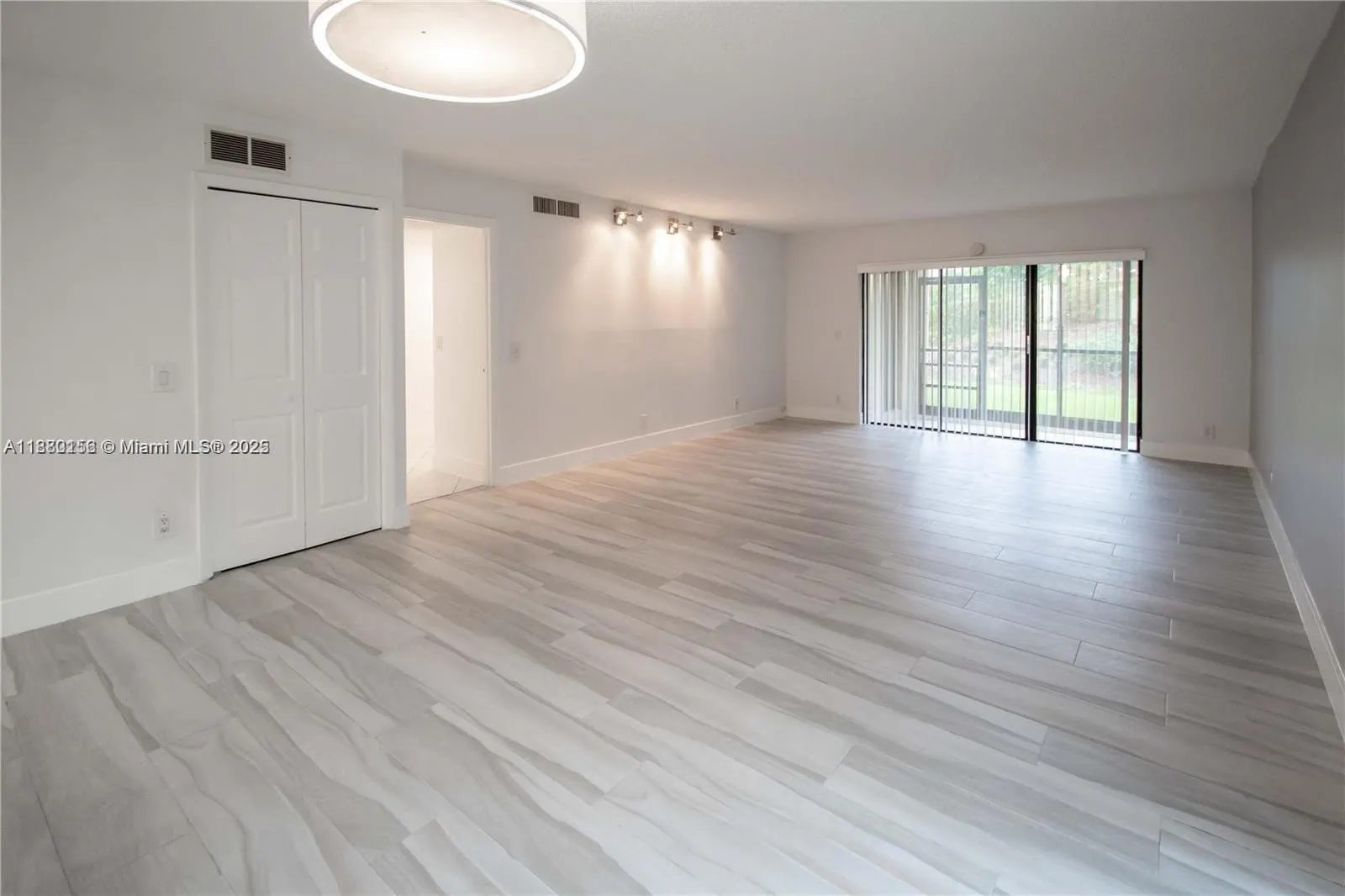 16471 Blatt Blvd, #106