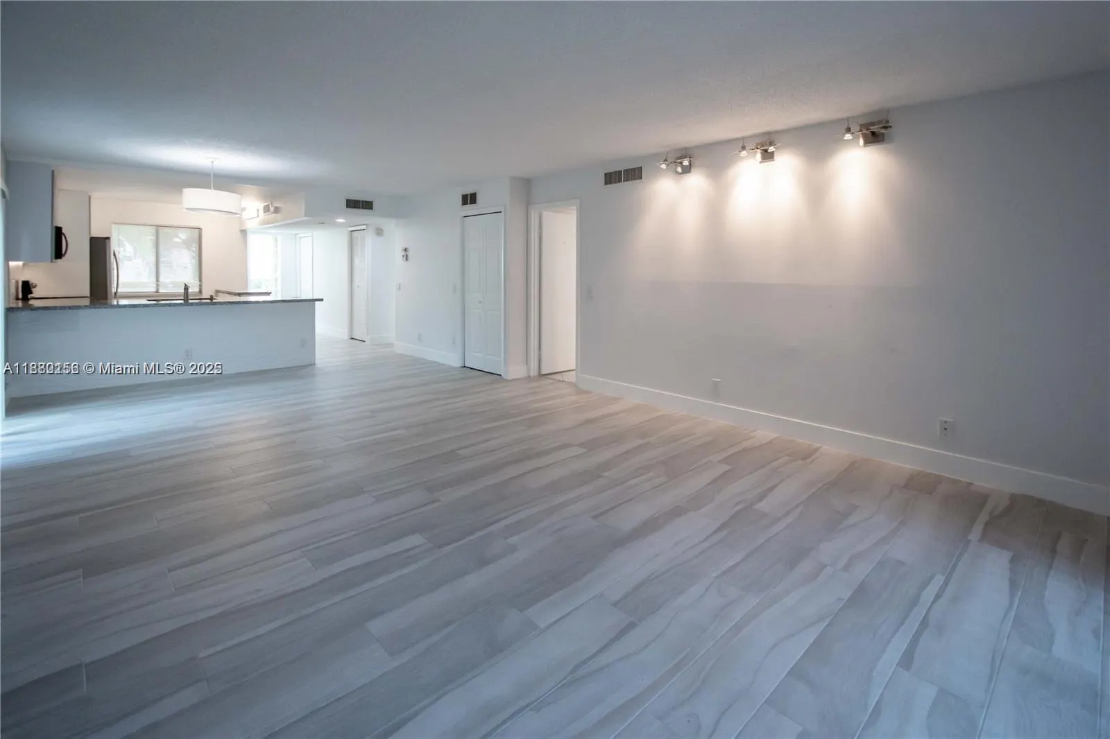 16471 Blatt Blvd, #106