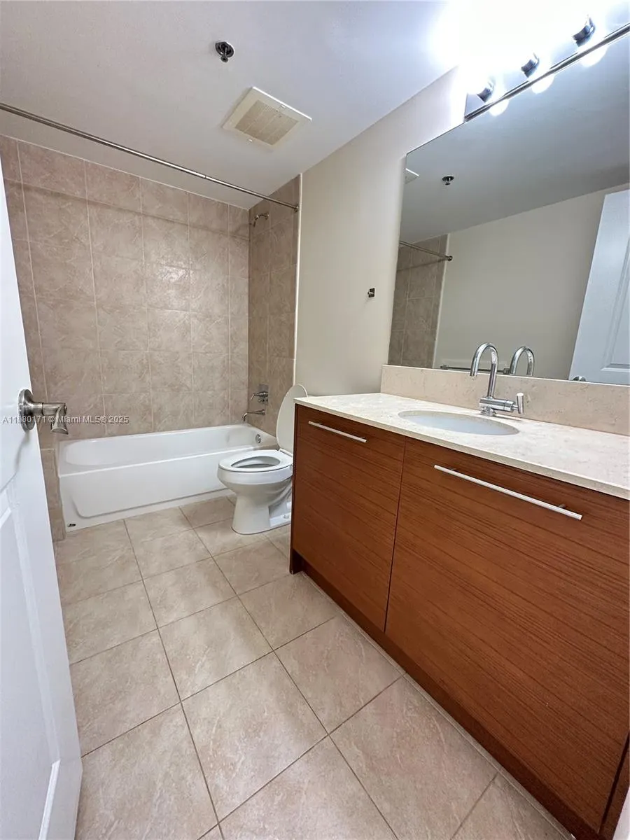 2681 N Flamingo Rd, #1704S