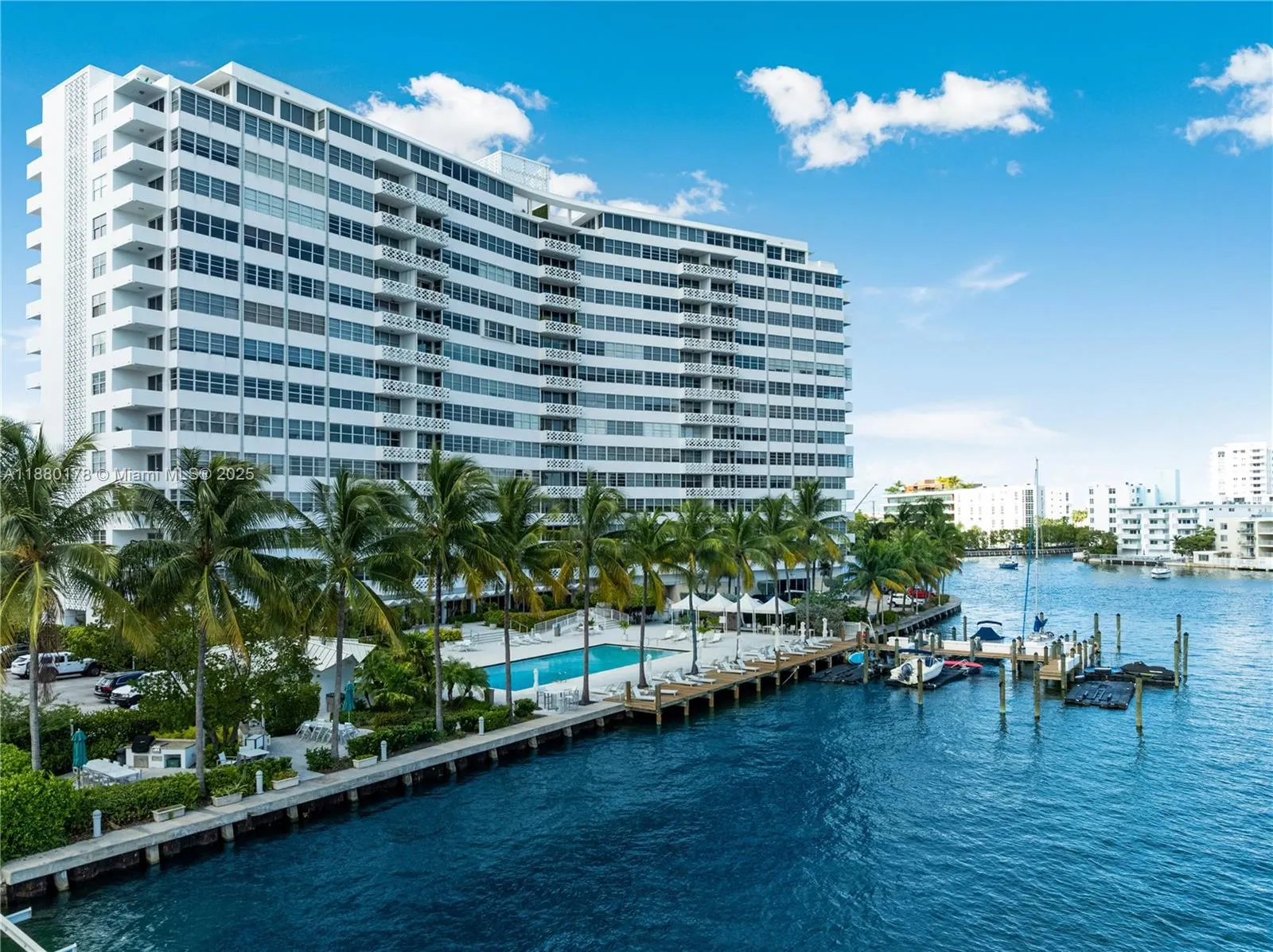 20 Island Ave, #702