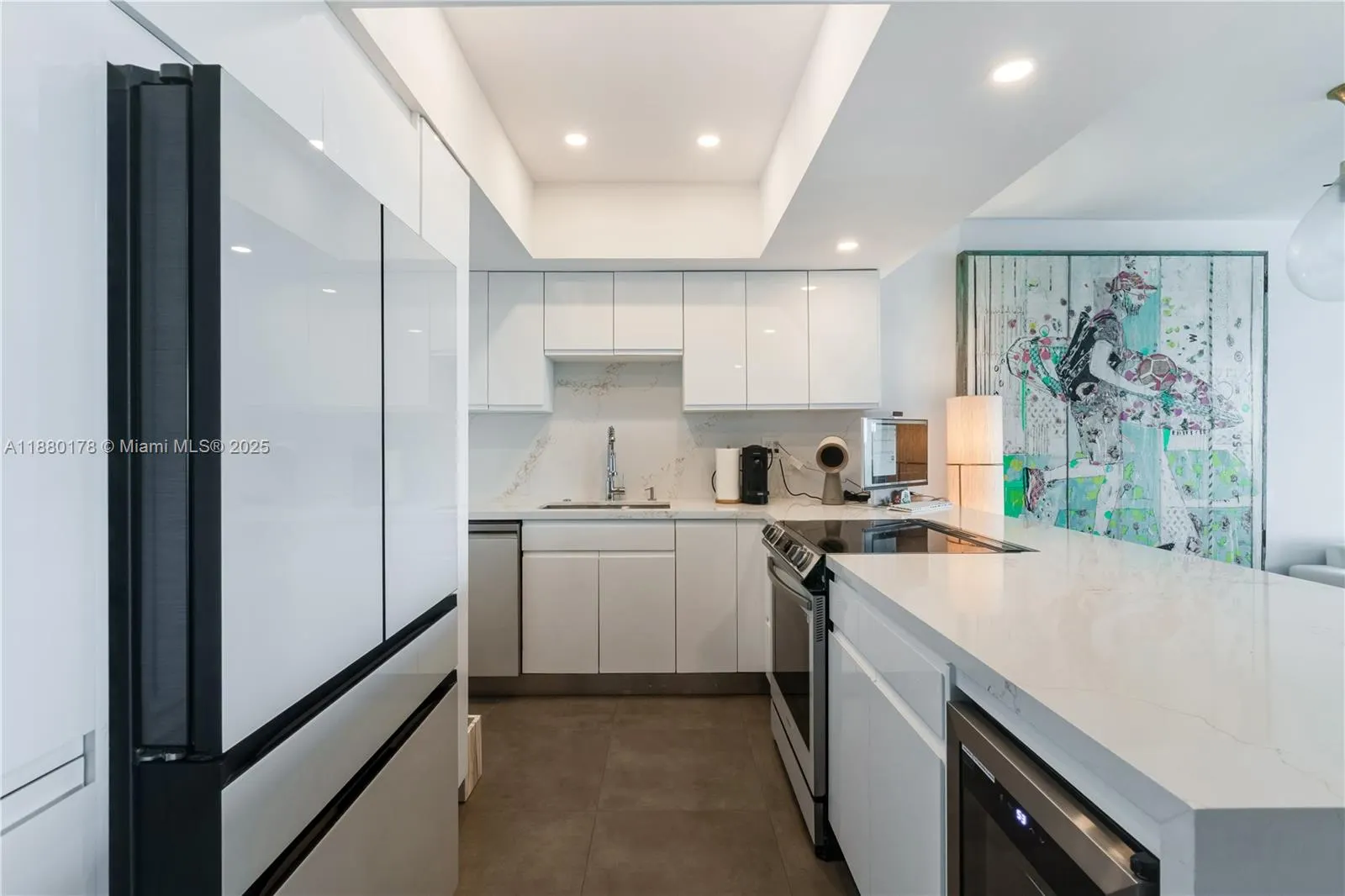 20 Island Ave, #702