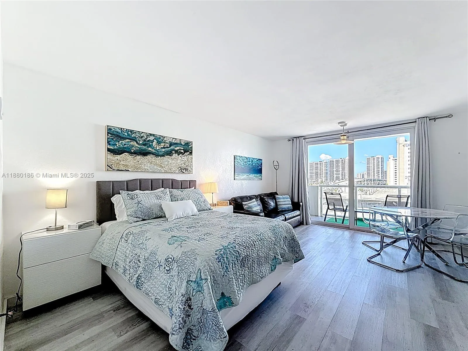 19201 Collins Ave, #636