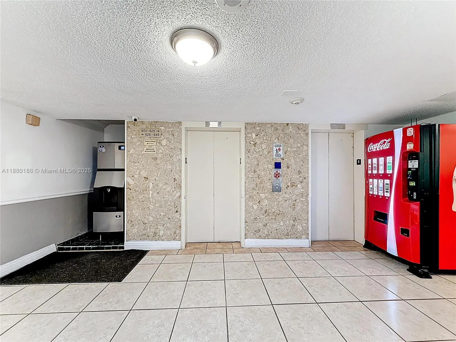 19201 Collins Ave, #636
