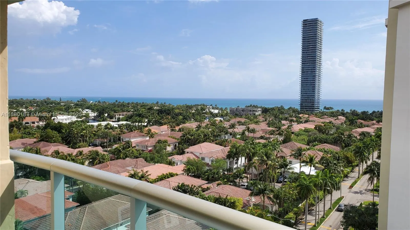 19390 Collins Ave, #1124