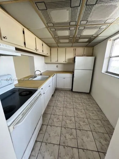 2800 NW 56th Ave, #H401