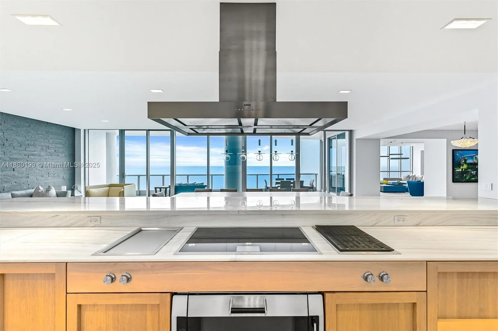 5959 Collins Ave, #1804 / 1805