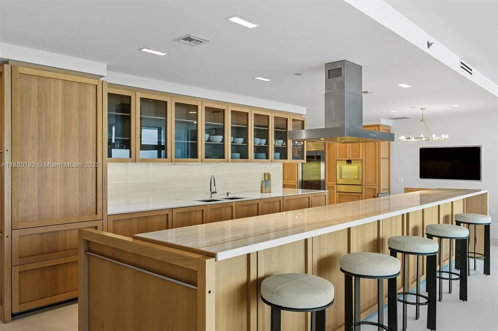 5959 Collins Ave, #1804 / 1805