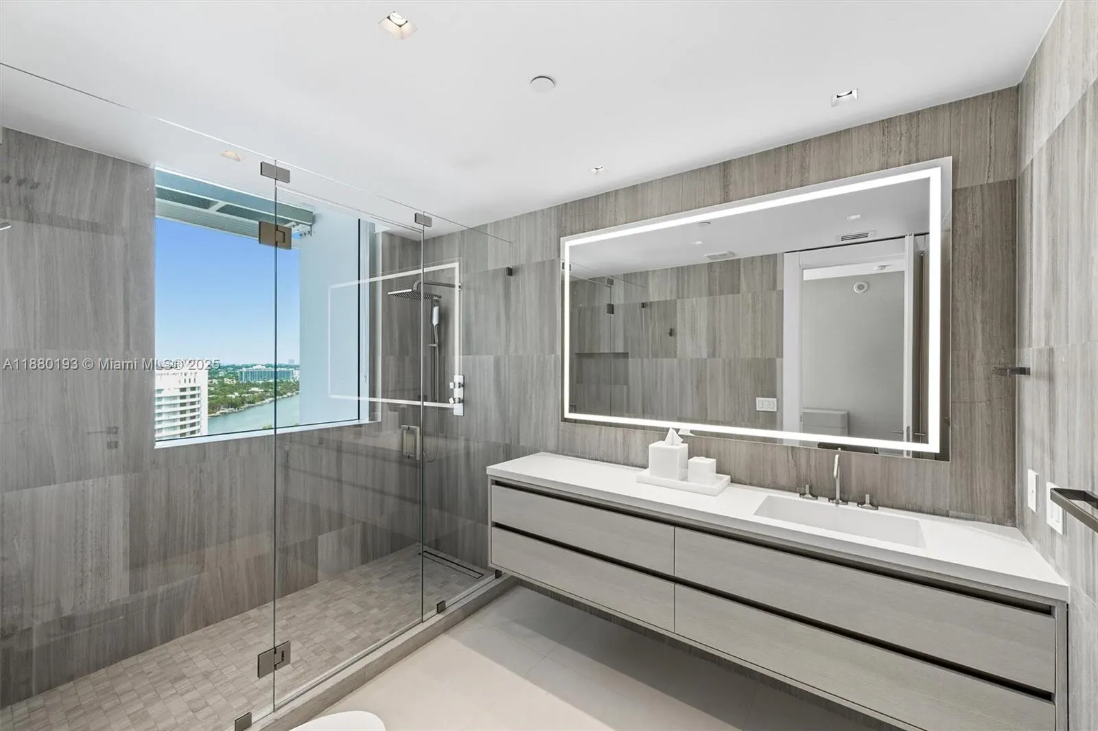 5959 Collins Ave, #1804 / 1805