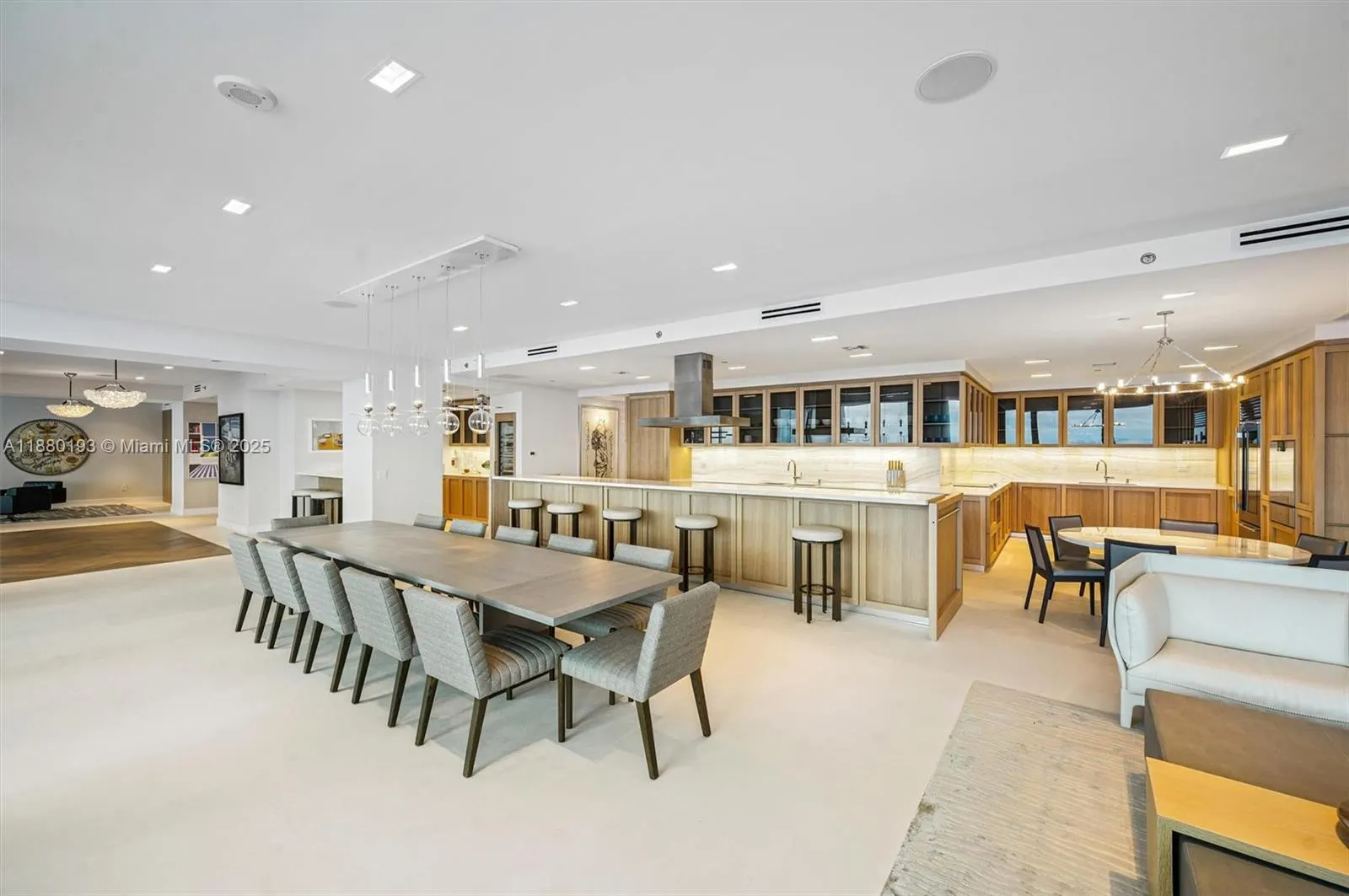 5959 Collins Ave, #1804 / 1805