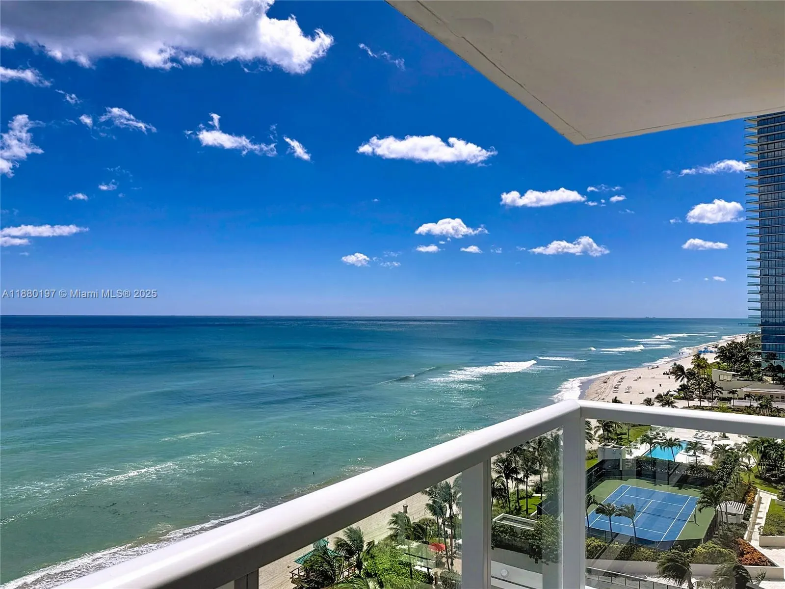 19201 Collins Ave, #1010