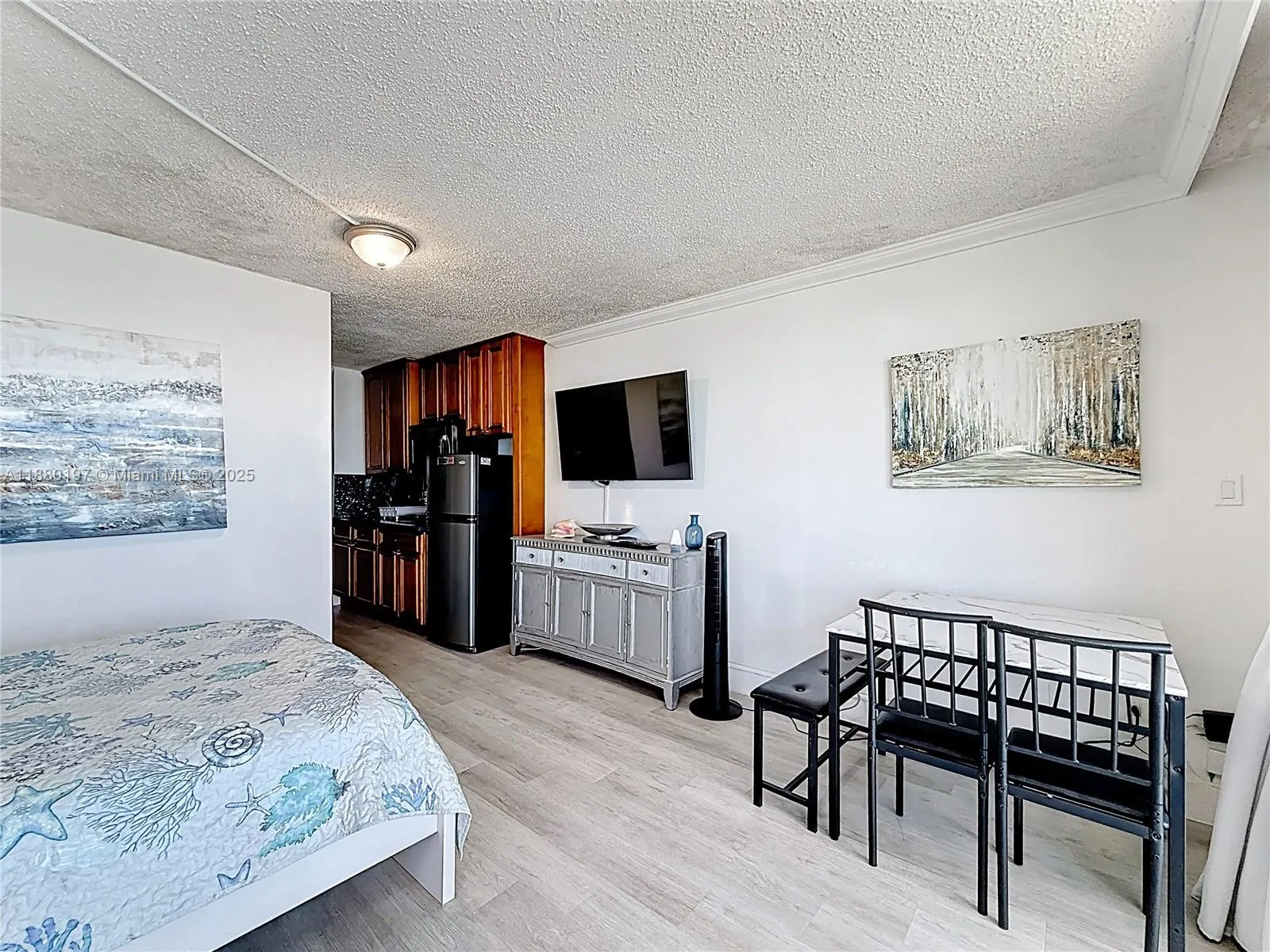 19201 Collins Ave, #1010