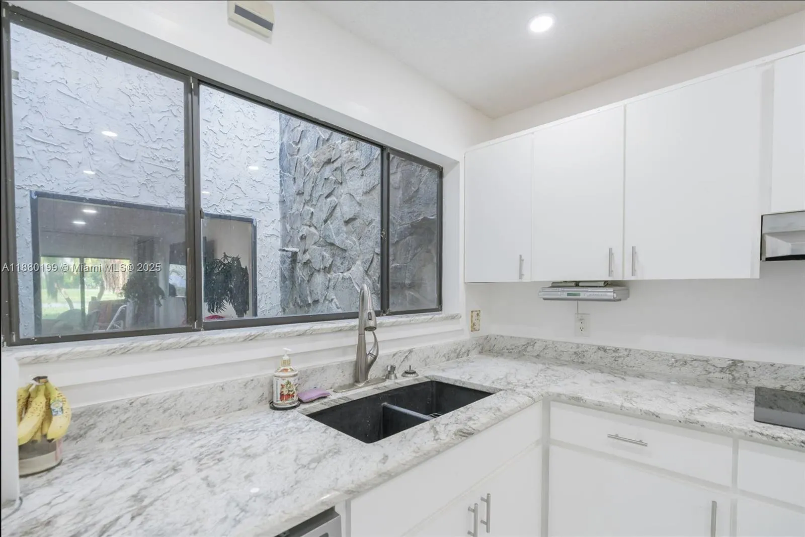 1800 Embassy Dr, #125
