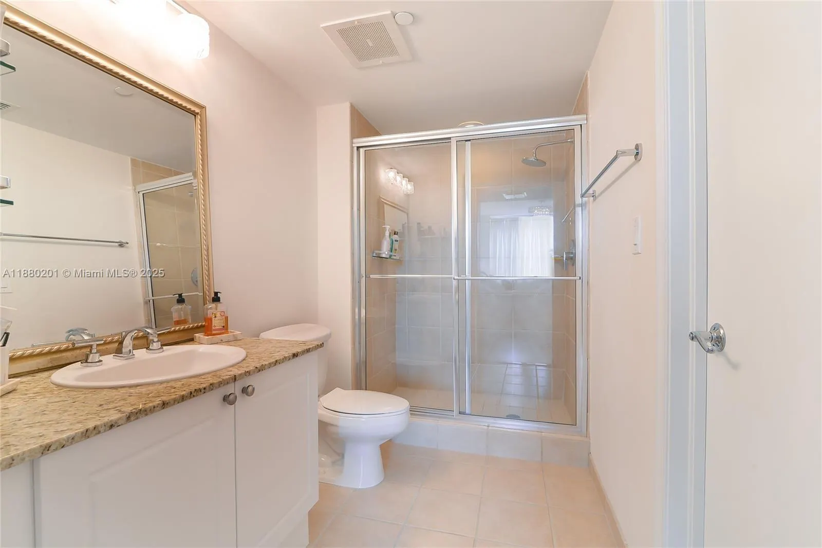 19501 W Country Club Dr, #504