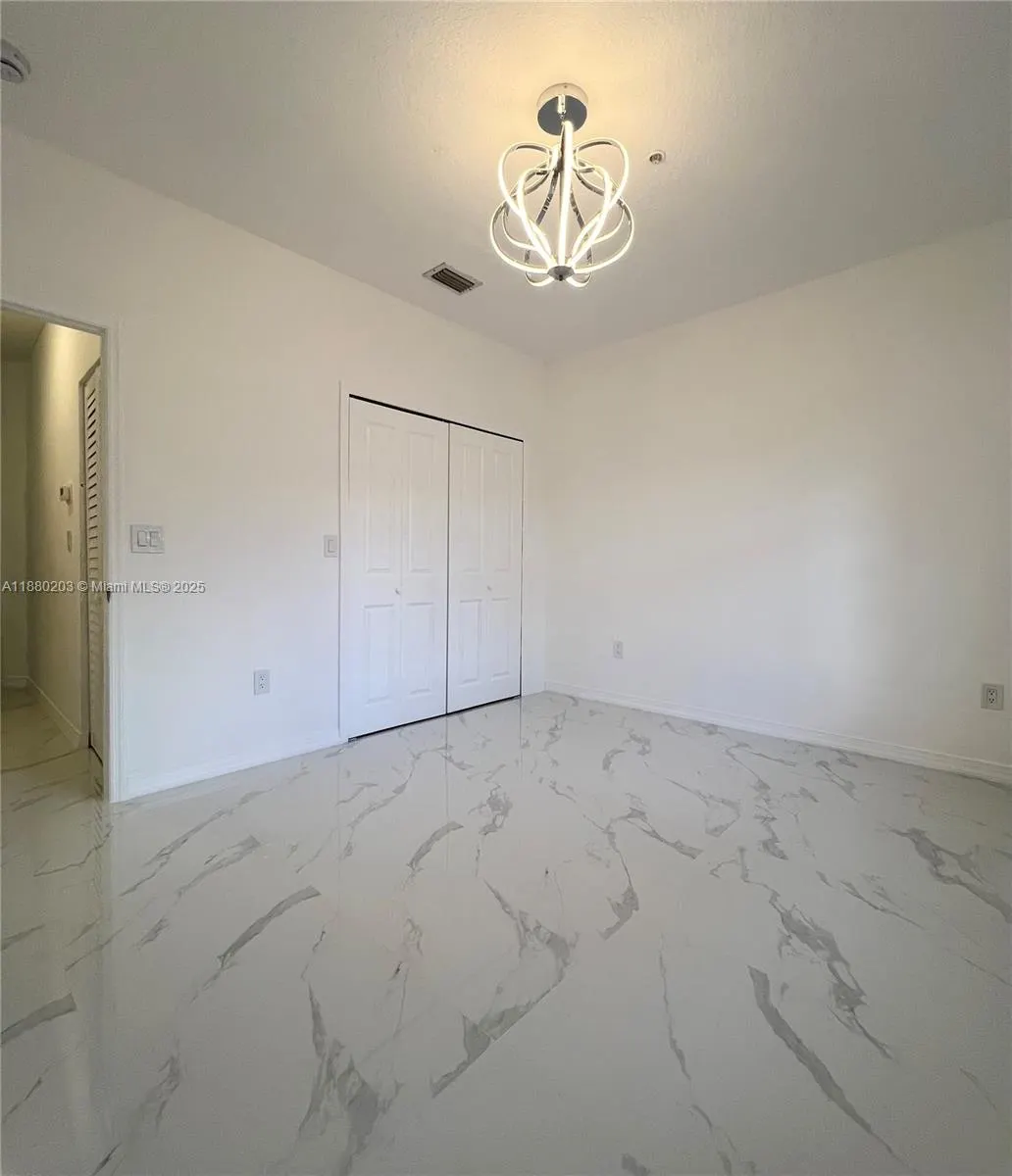 5600 NW 114th Pl, #103