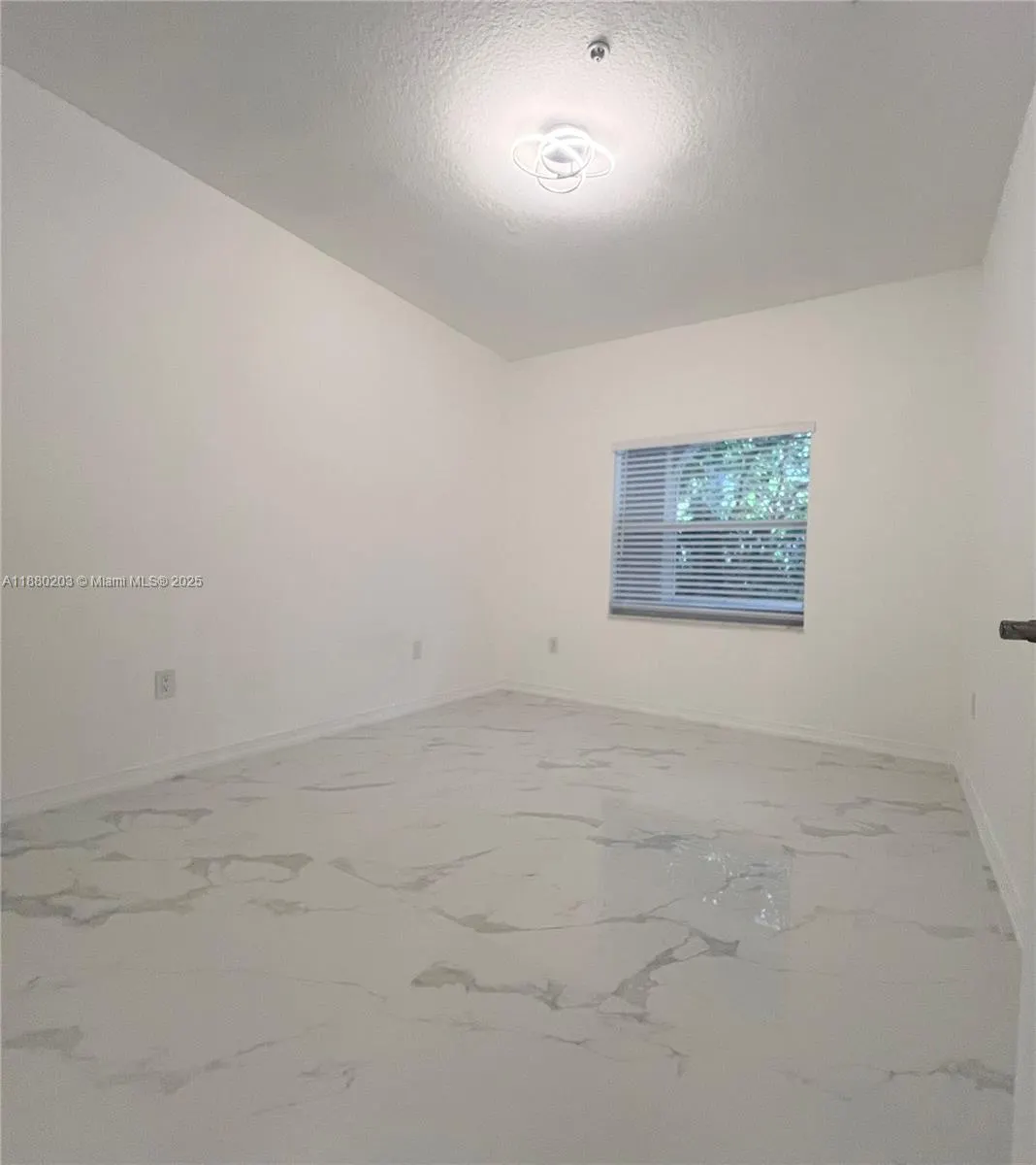 5600 NW 114th Pl, #103
