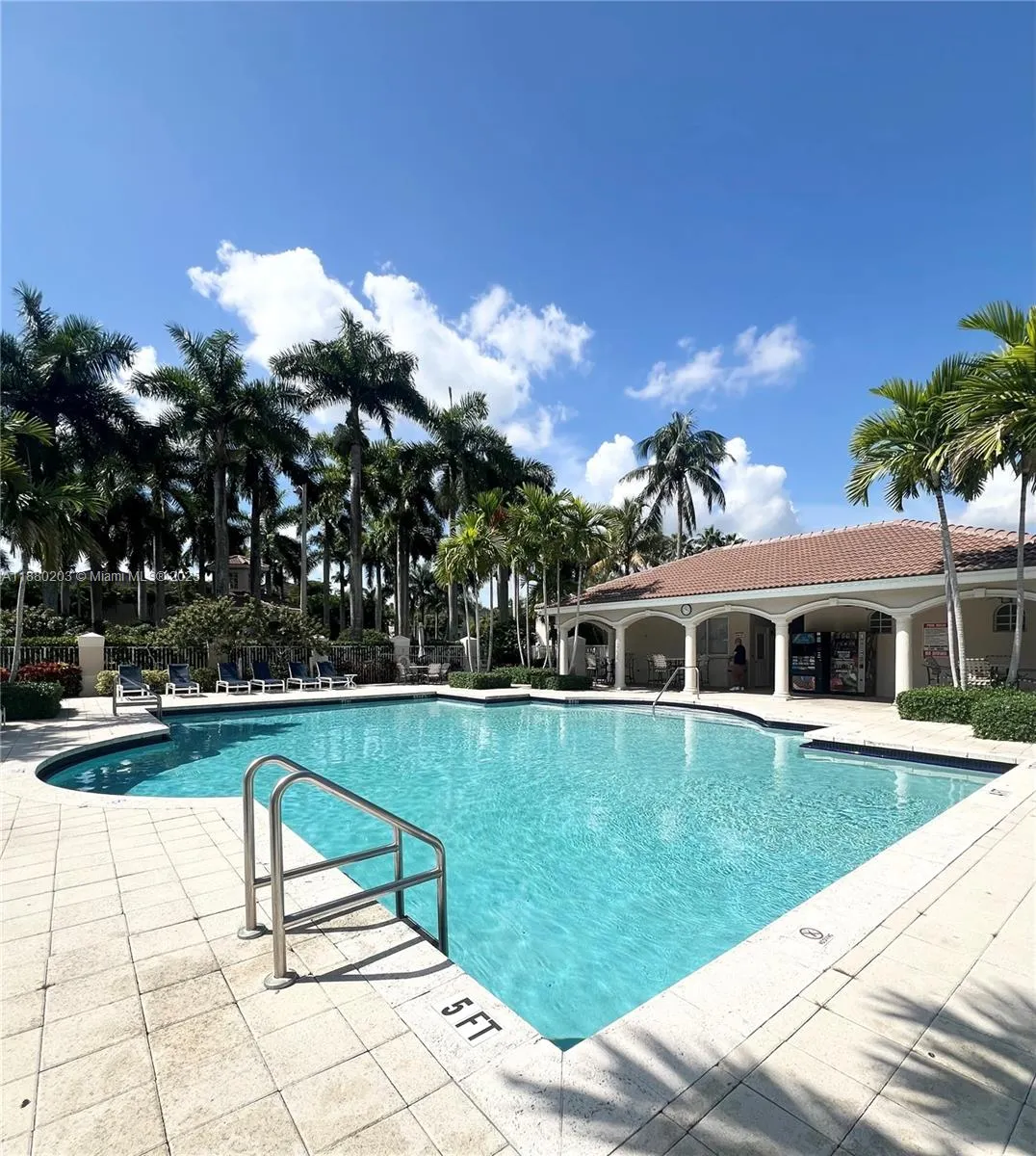 5600 NW 114th Pl, #103