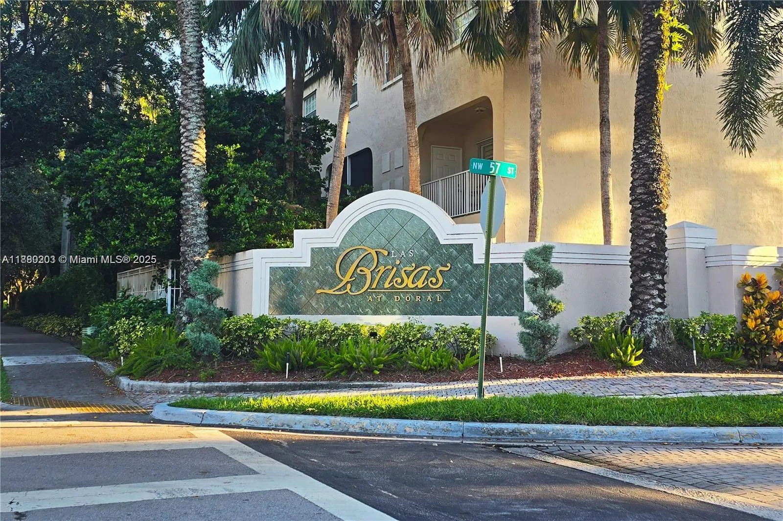 5600 NW 114th Pl, #103