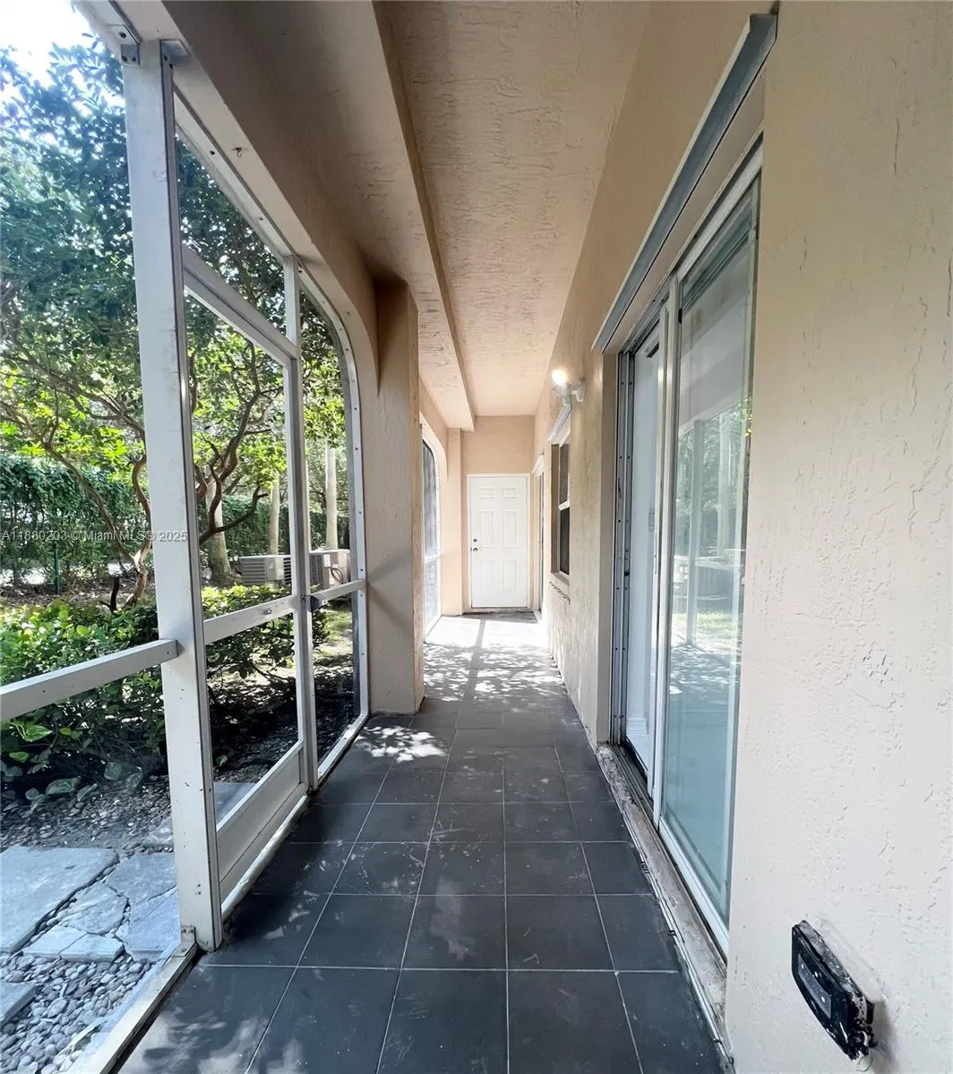 5600 NW 114th Pl, #103