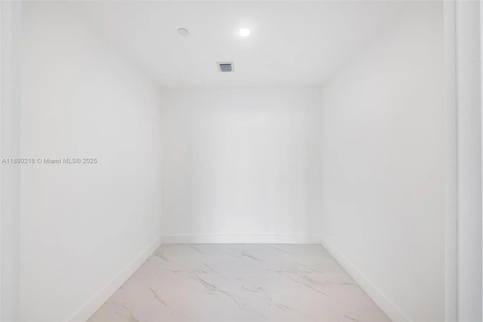 700 NE 24th, #3107