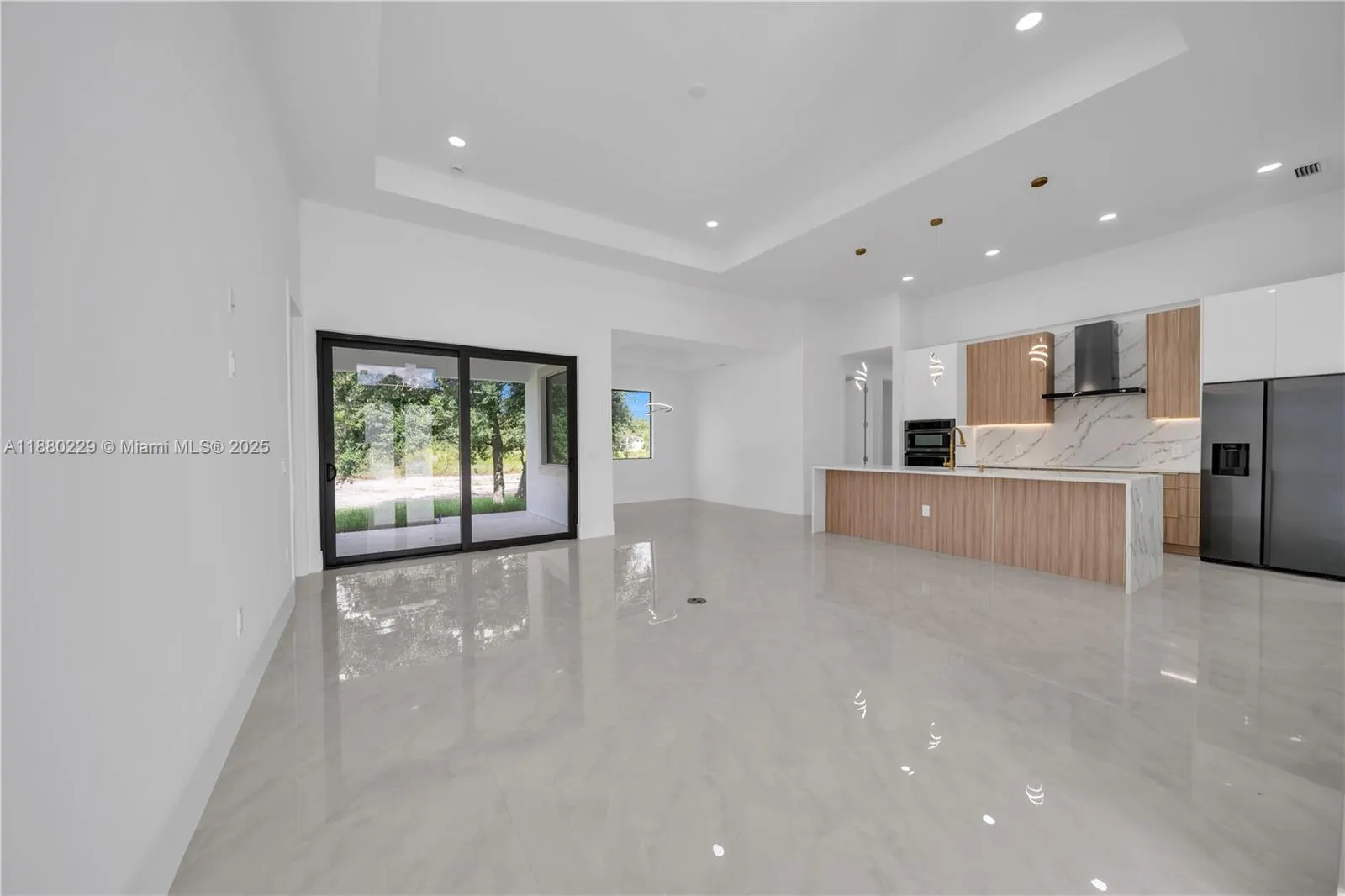 1913 IRVING AVE