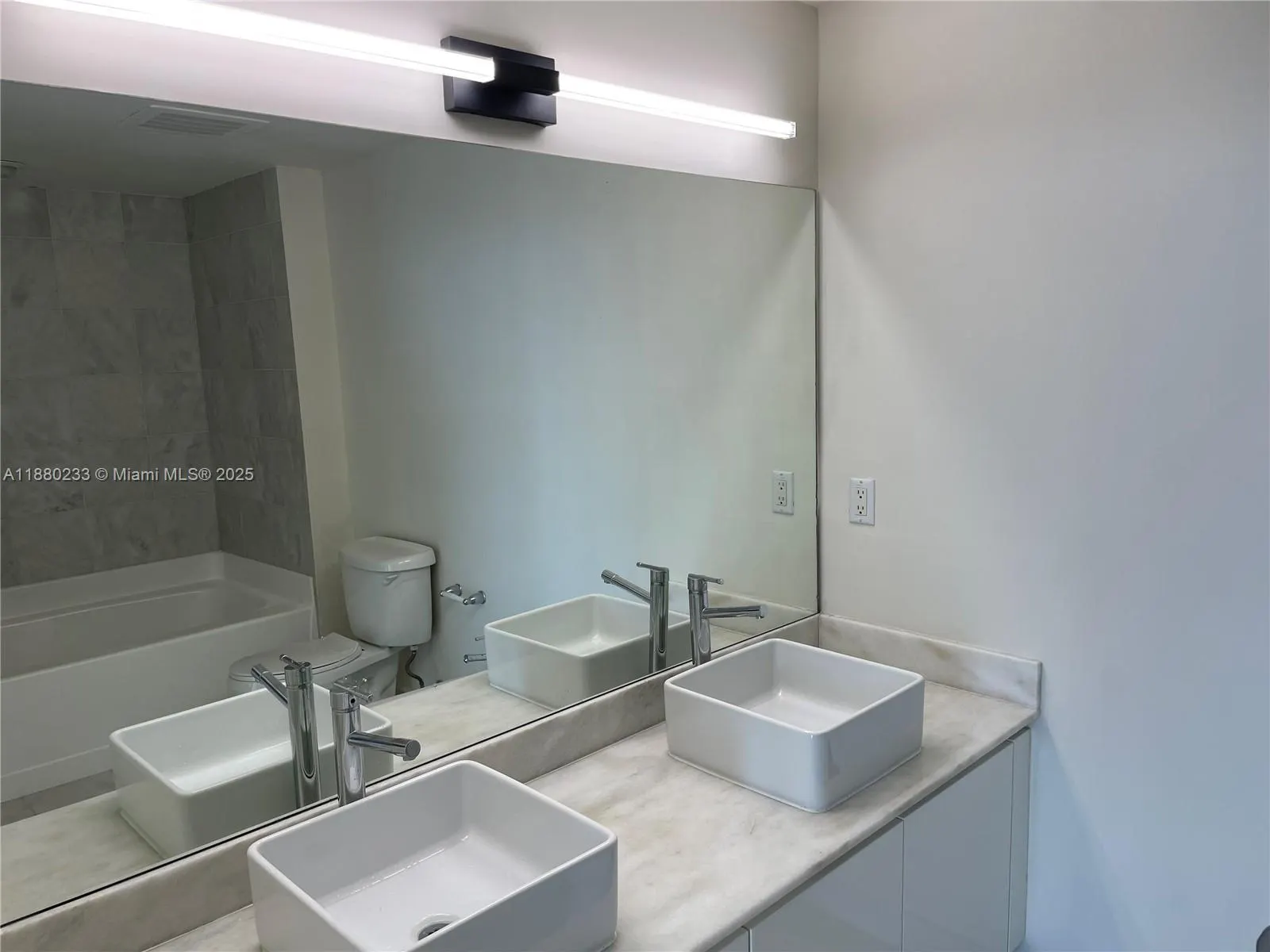 601 NE 36th St, #2708