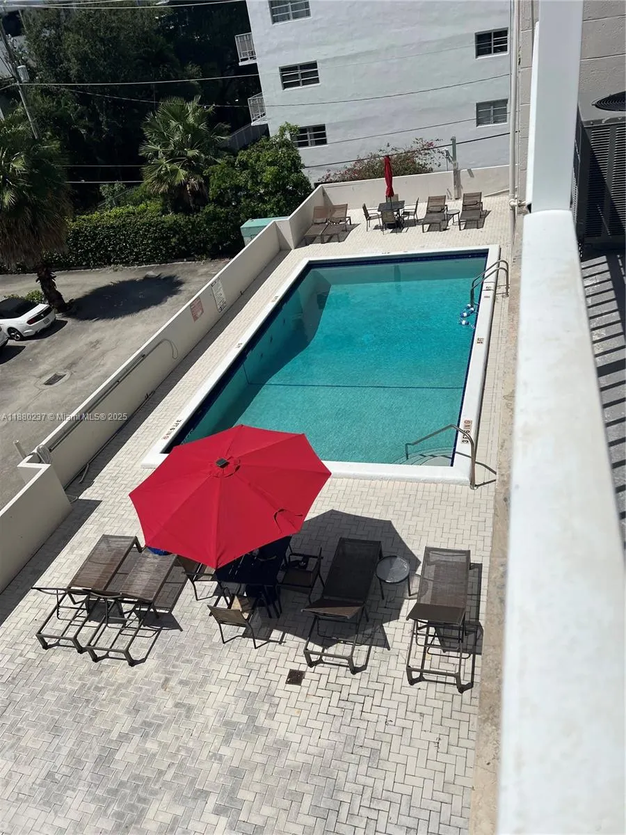 1300 Lincoln Rd, #C403