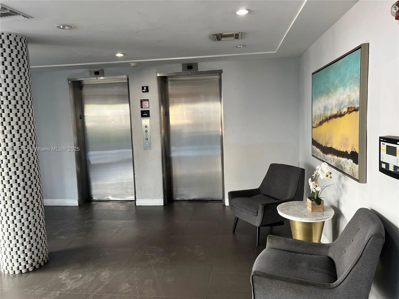 1300 Lincoln Rd, #C403