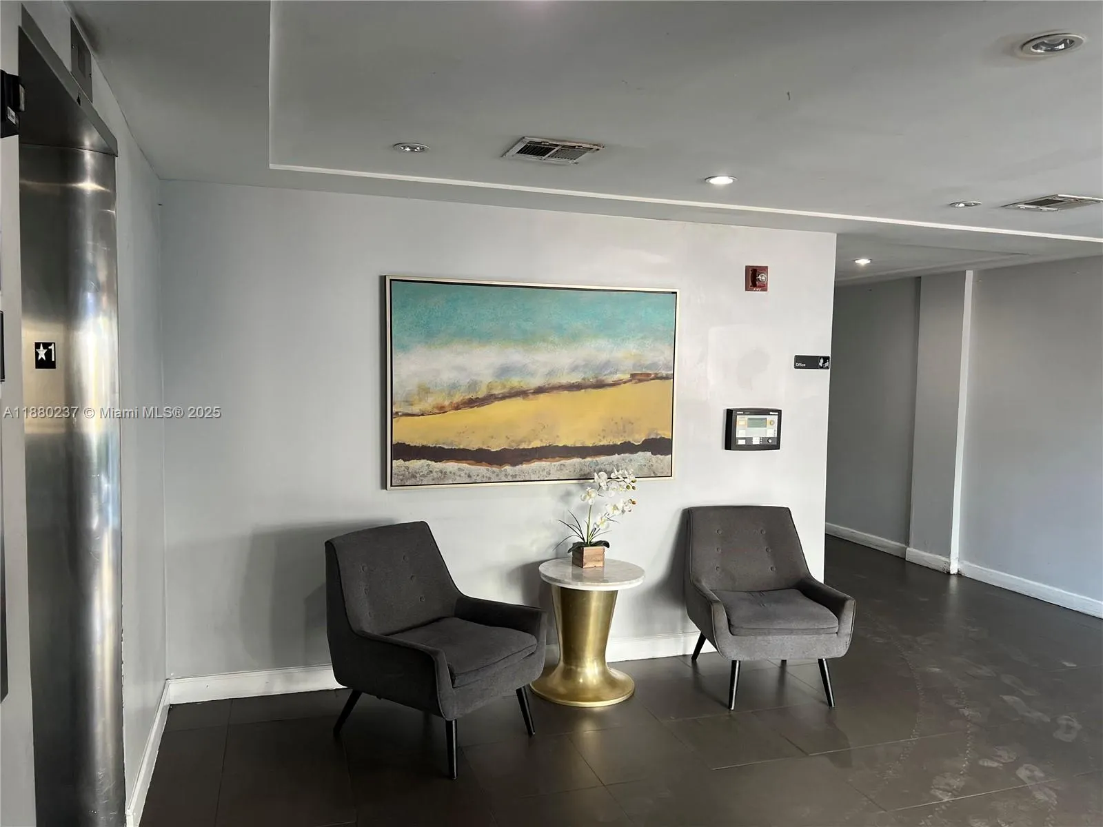 1300 Lincoln Rd, #C403