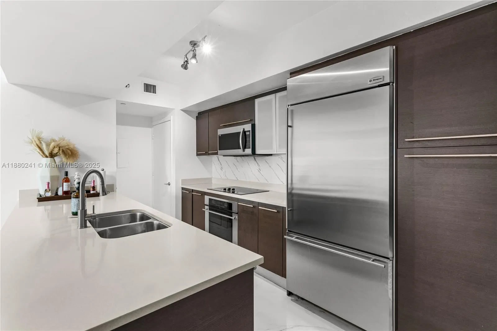 55 SE 6th St, #1203