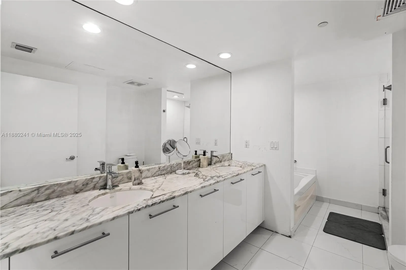 55 SE 6th St, #1203