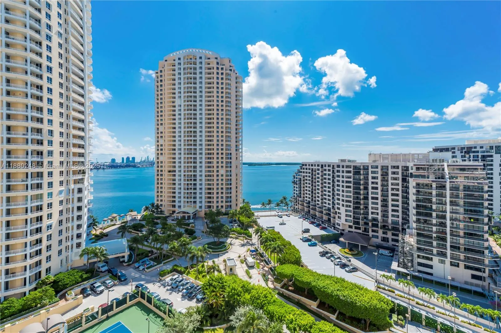 888 Brickell Key Dr, #1807
