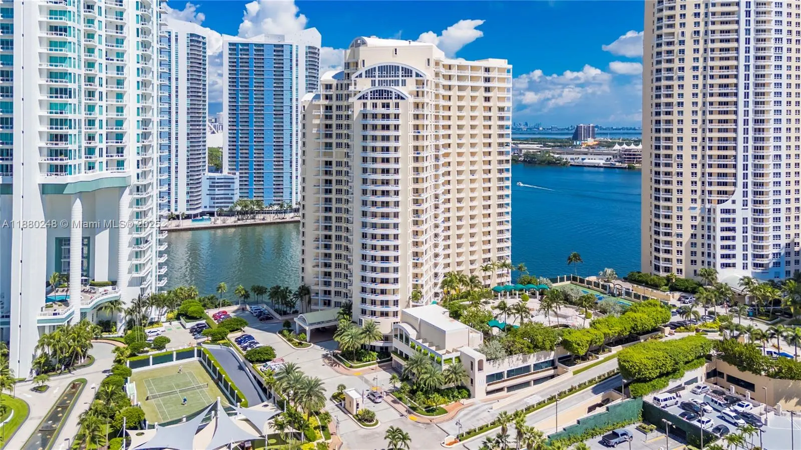 888 Brickell Key Dr, #1807