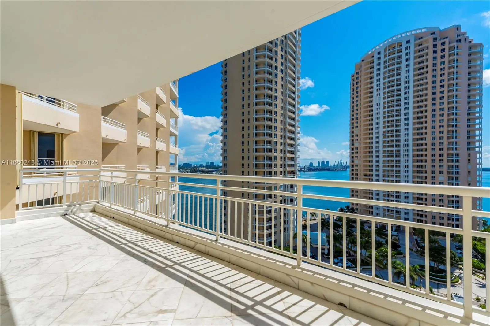 888 Brickell Key Dr, #1807