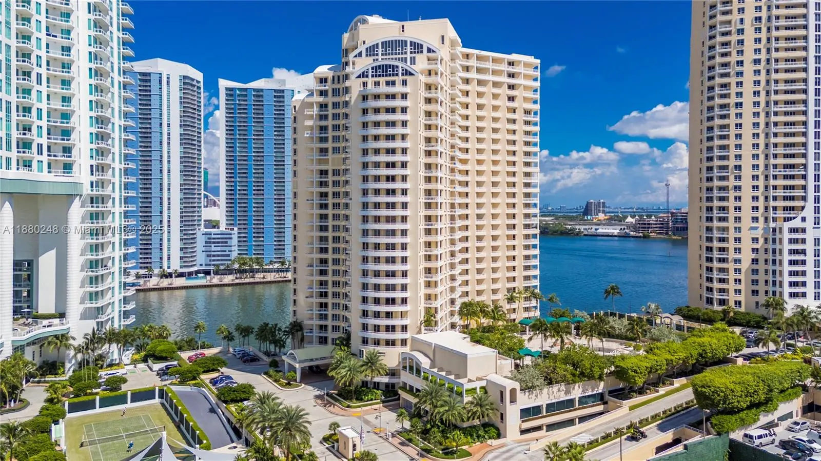 888 Brickell Key Dr, #1807
