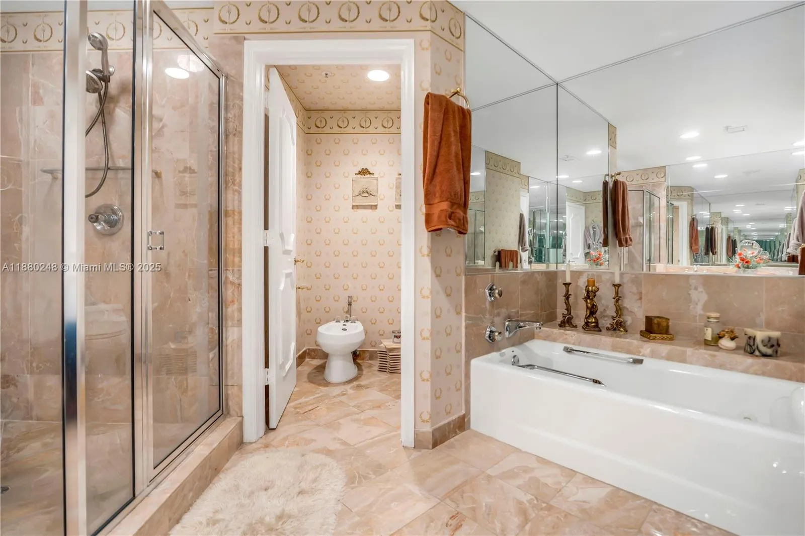 888 Brickell Key Dr, #1807