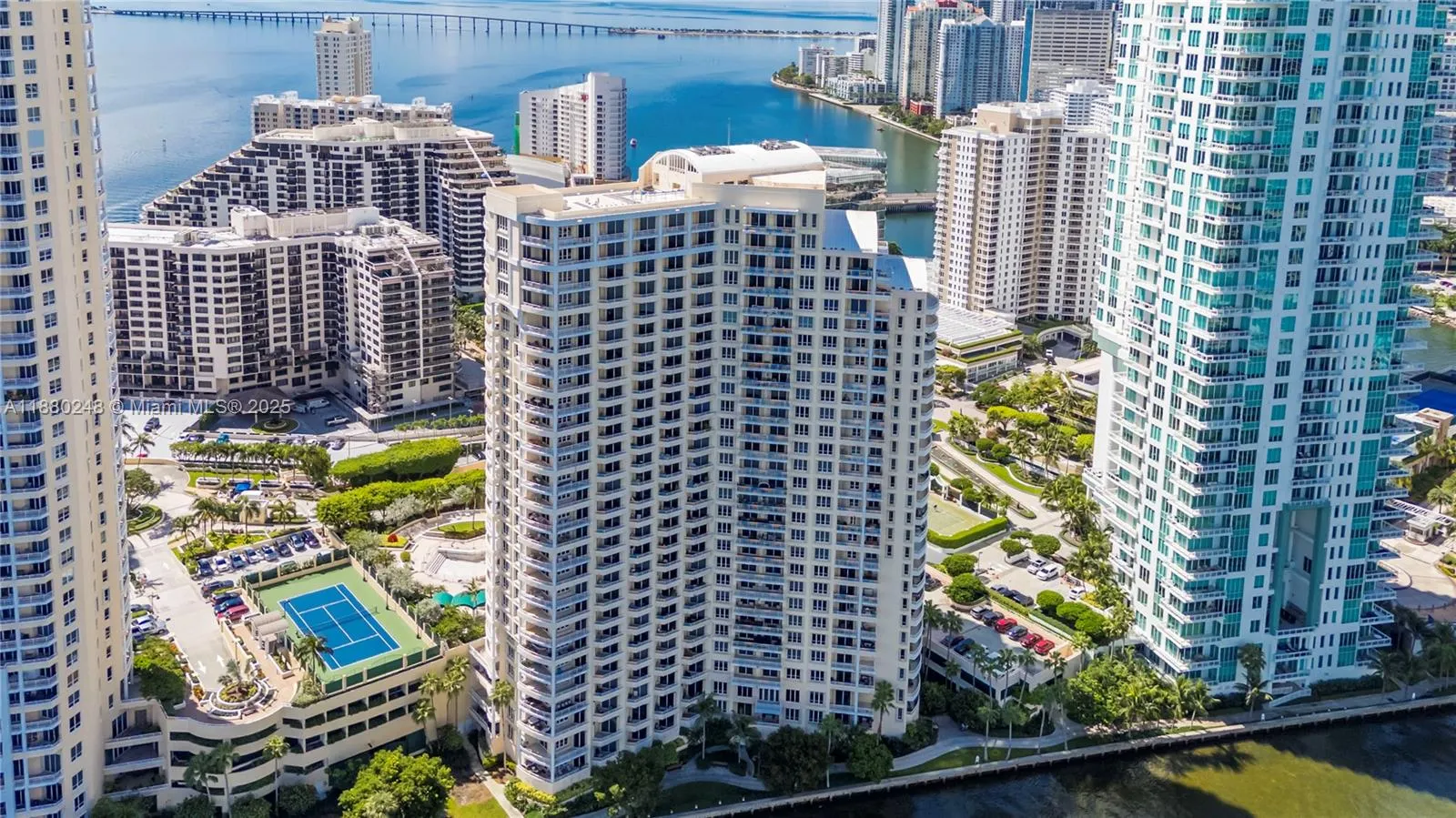 888 Brickell Key Dr, #1807
