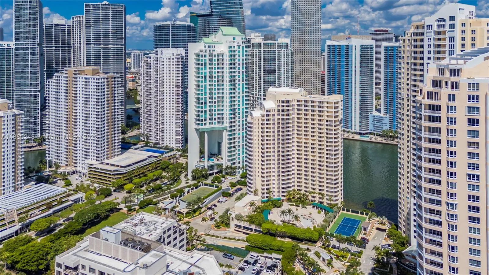 888 Brickell Key Dr, #1807