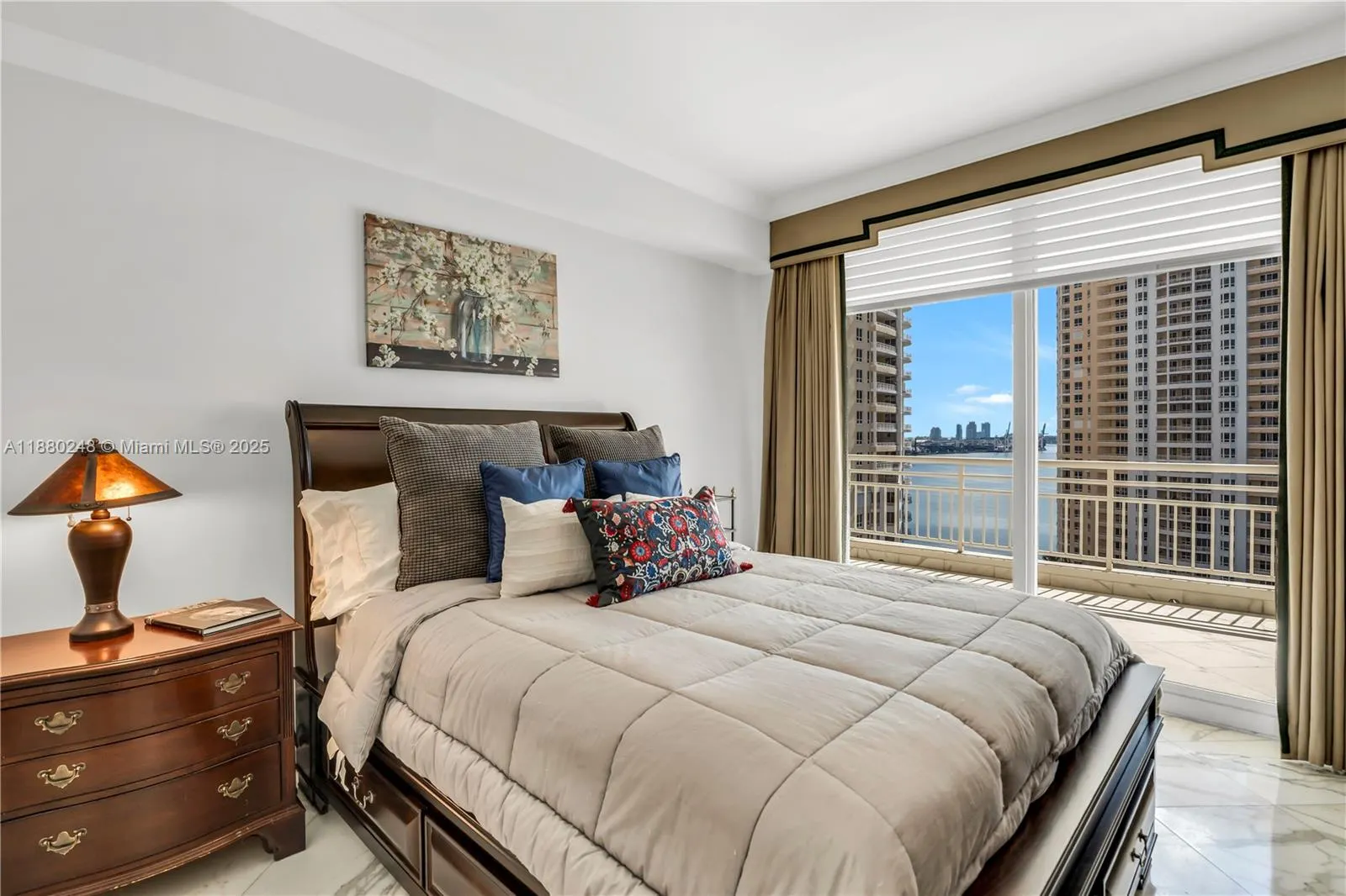 888 Brickell Key Dr, #1807