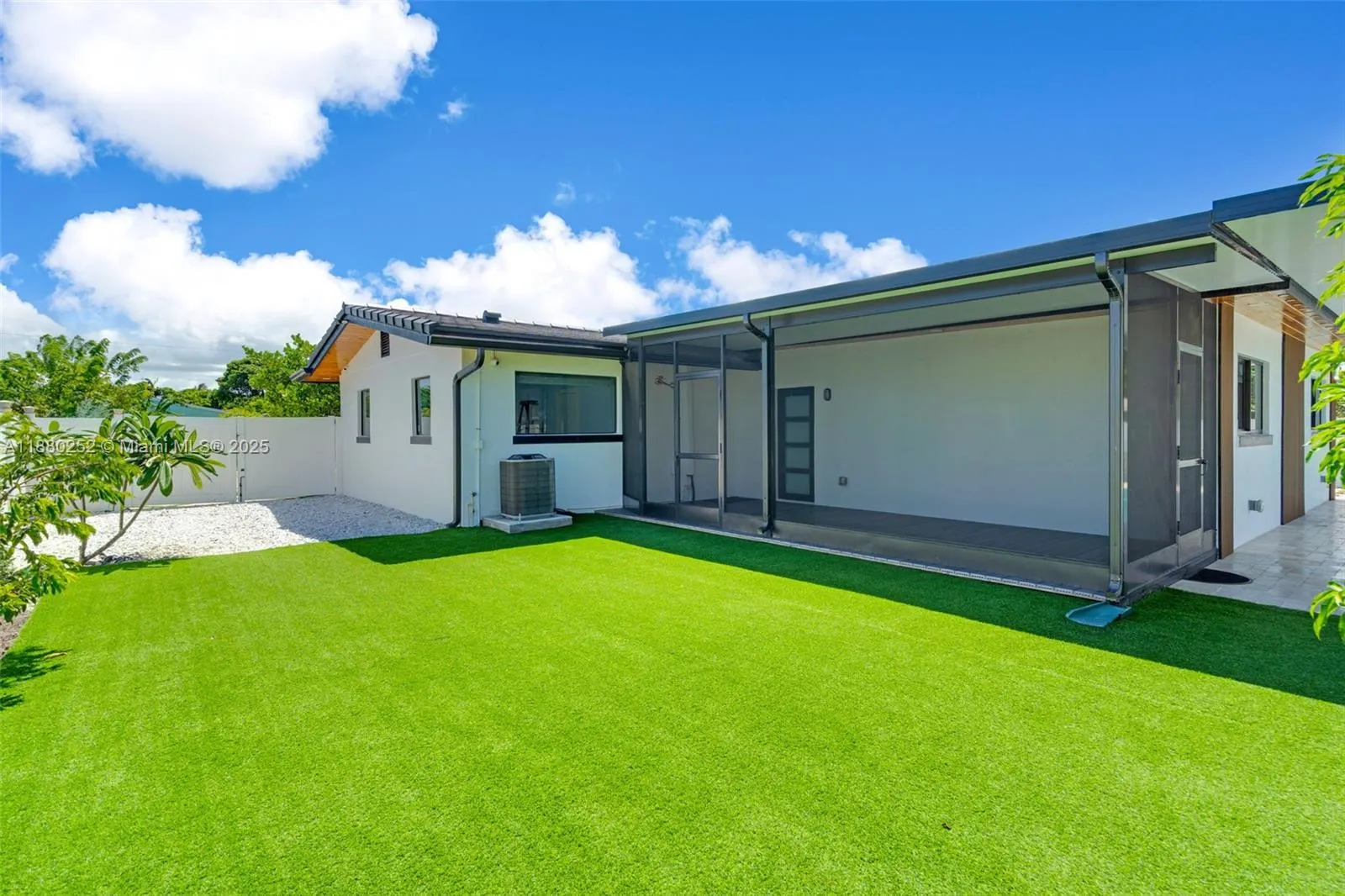 168 Granada Dr