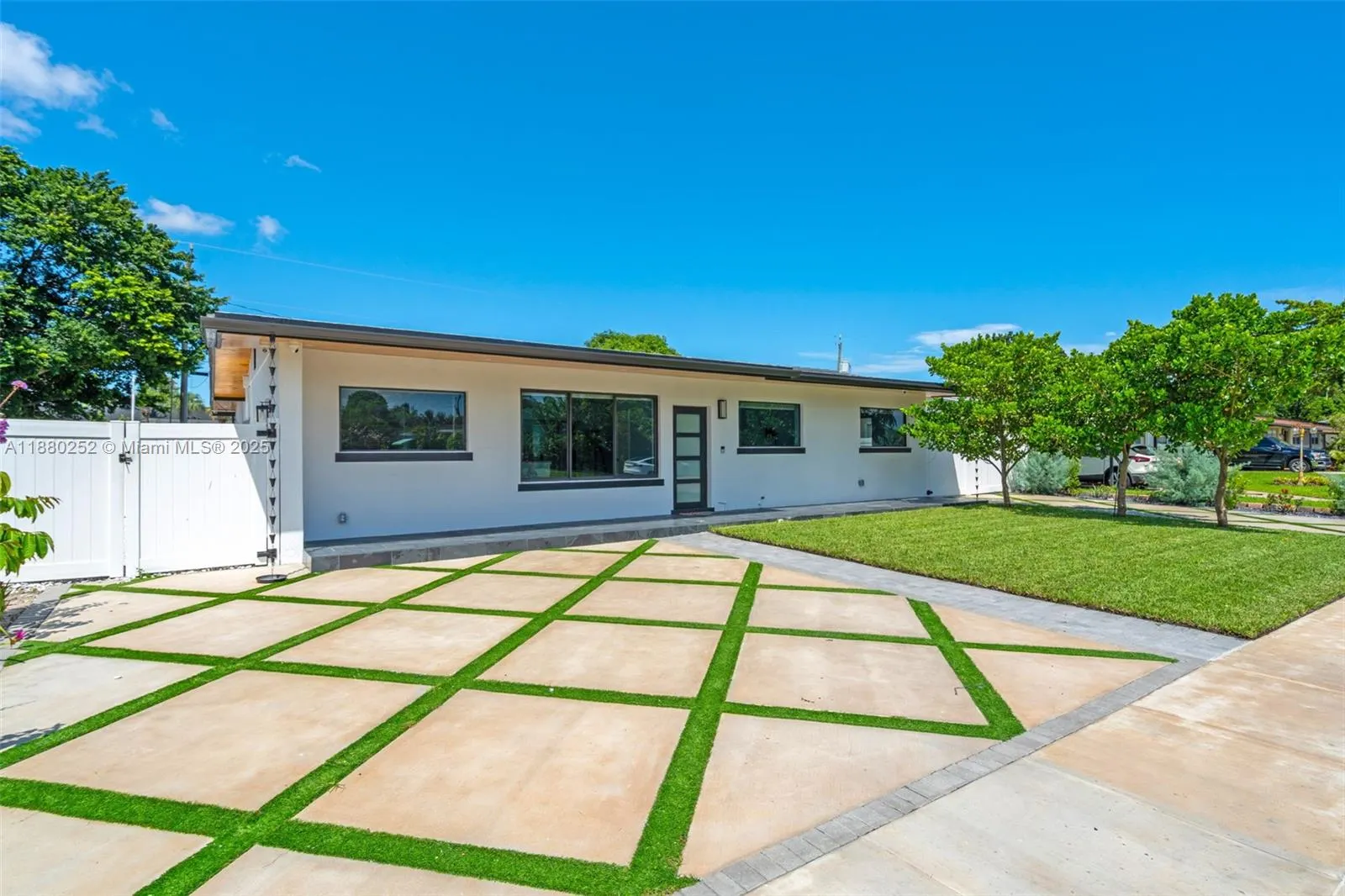 168 Granada Dr