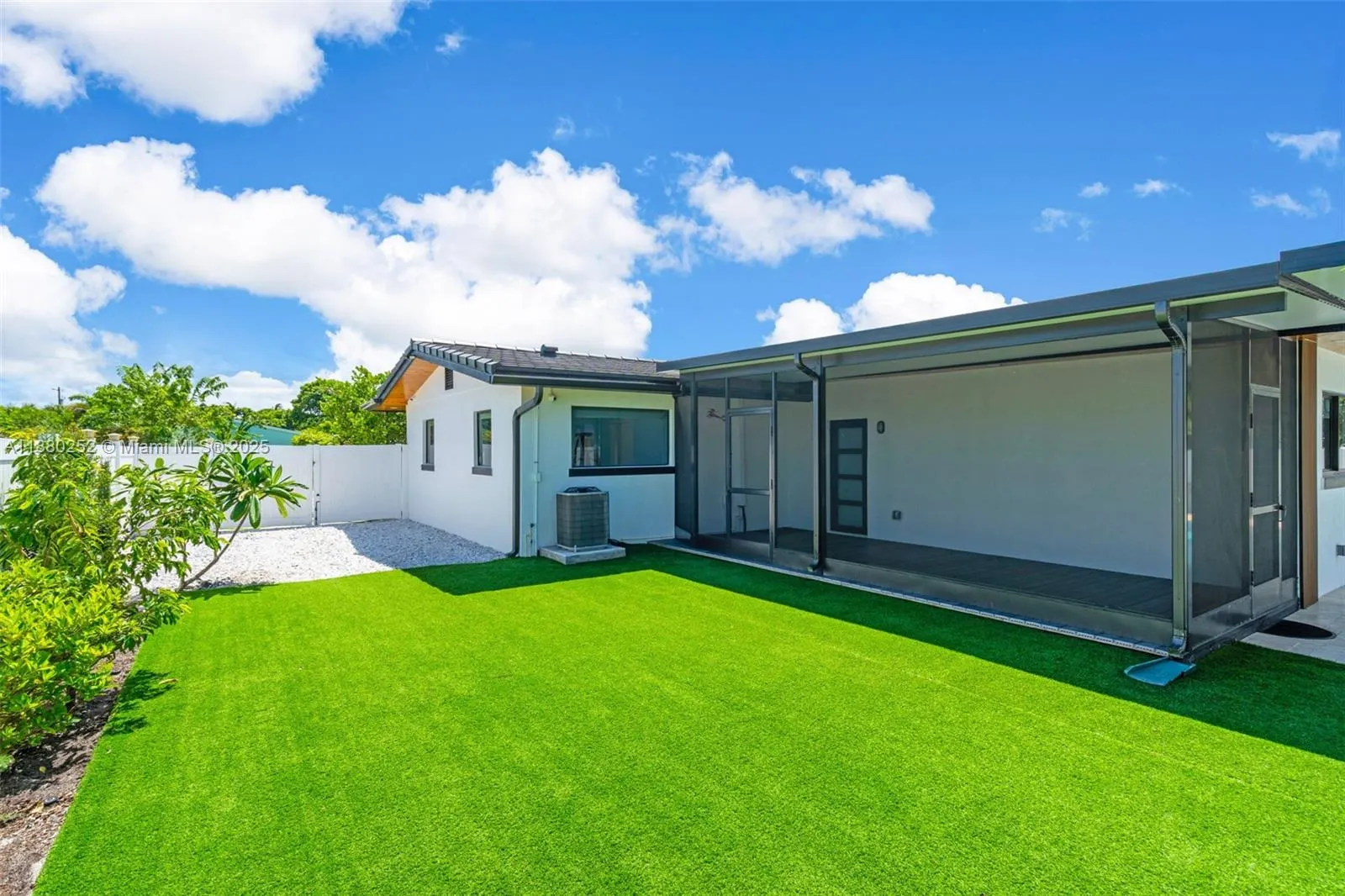 168 Granada Dr