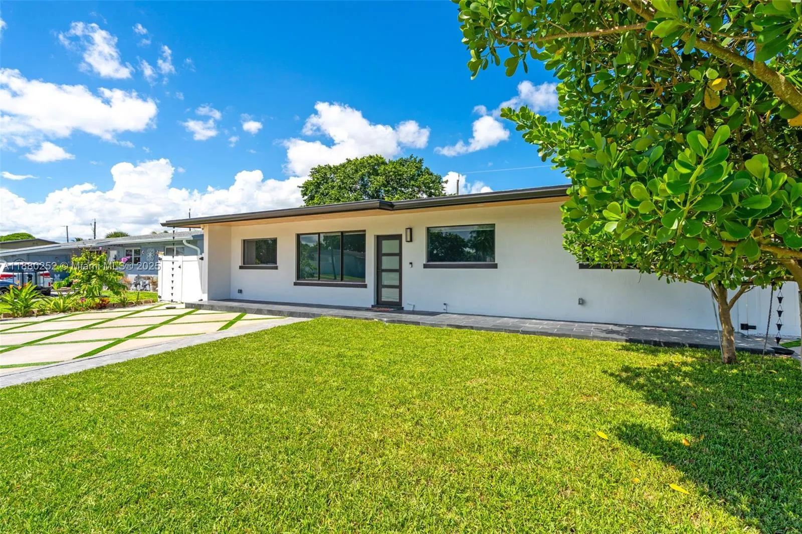 168 Granada Dr