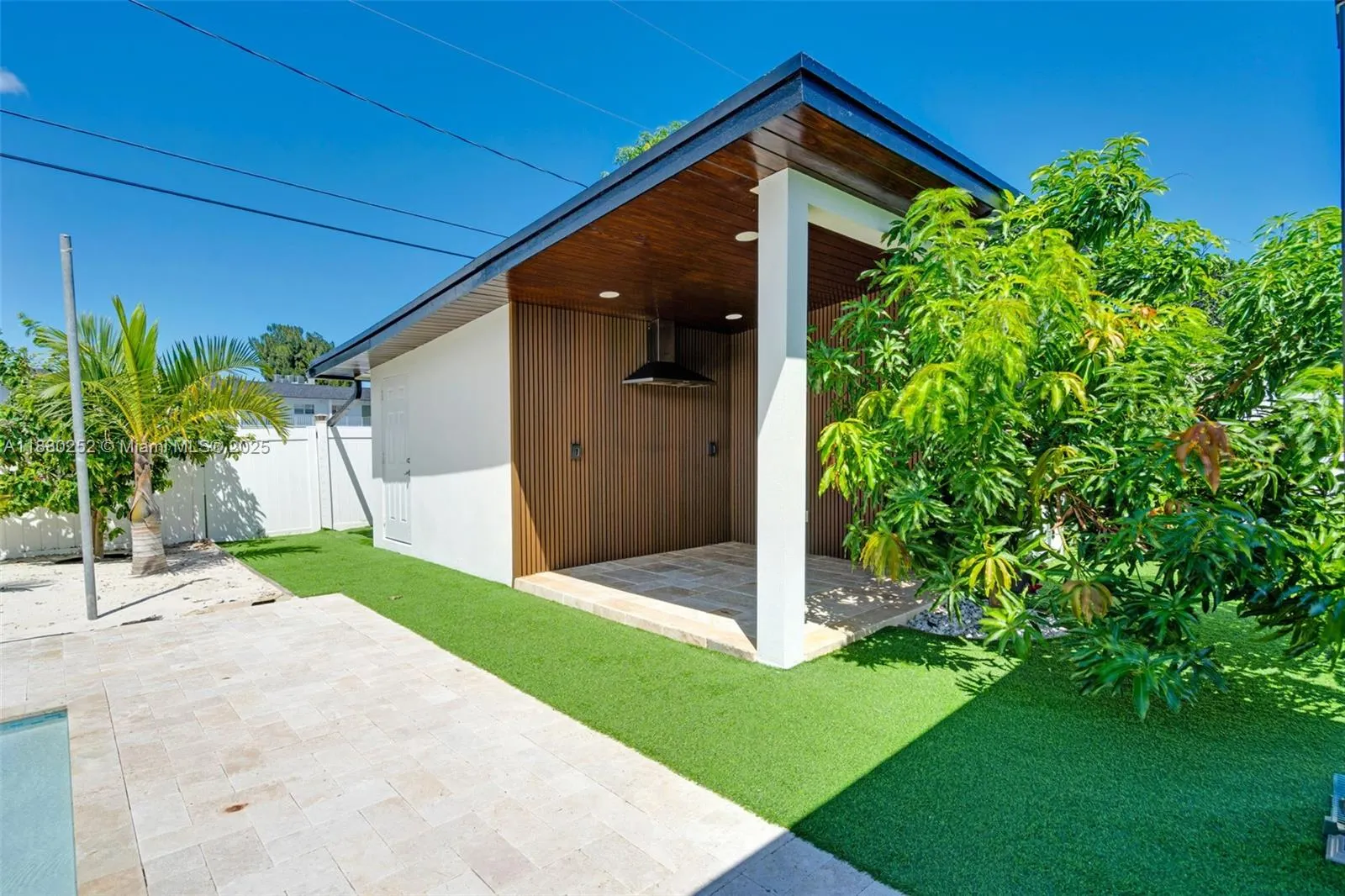 168 Granada Dr