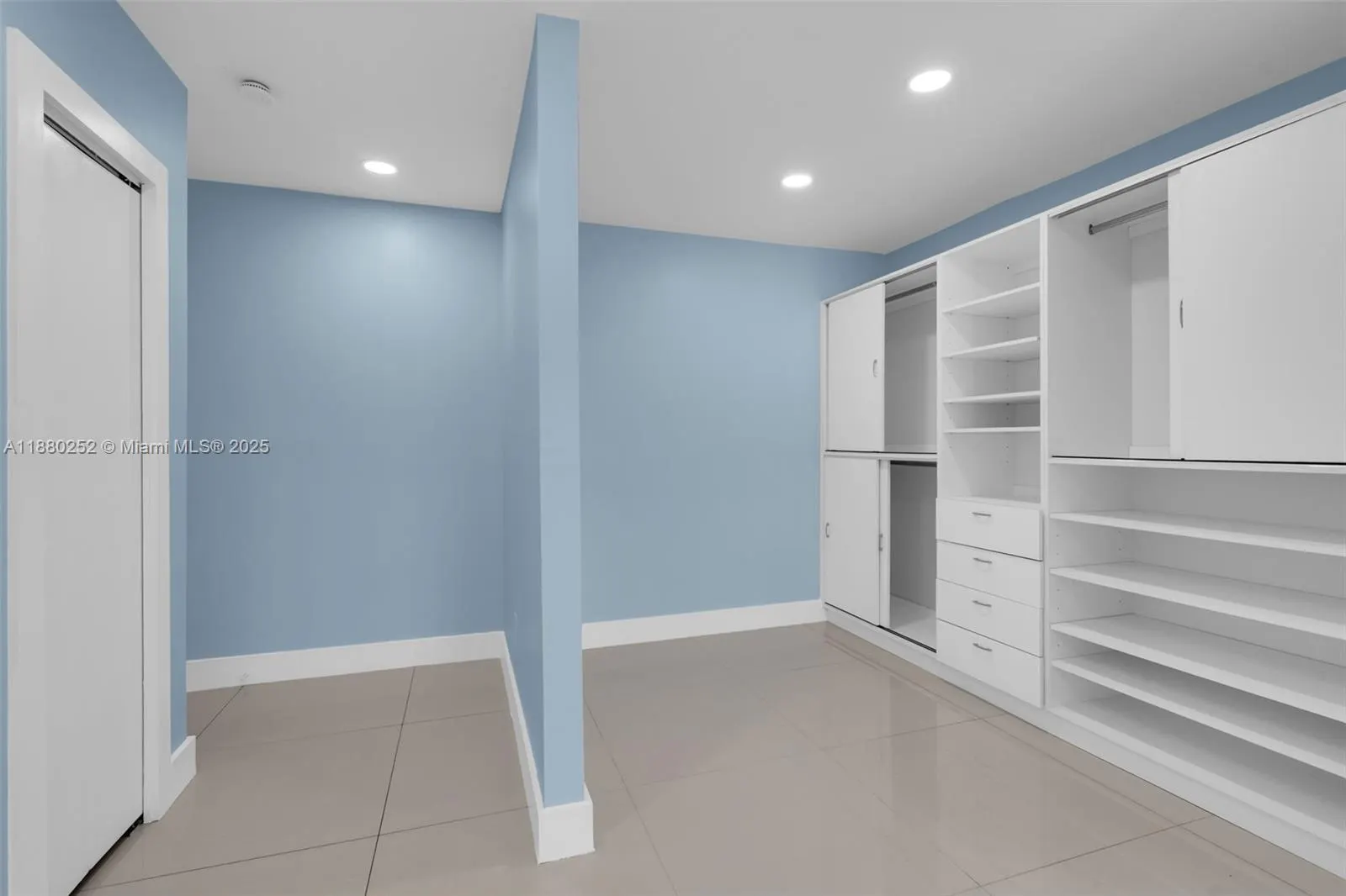 168 Granada Dr