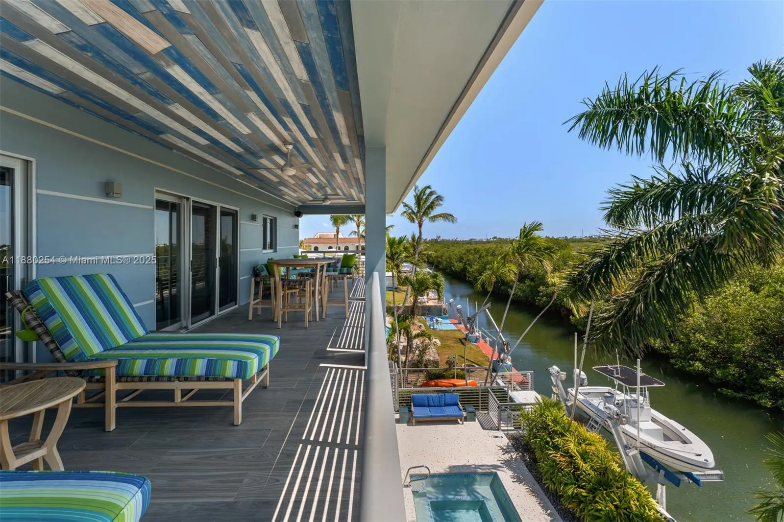 172 Venetian Dr
