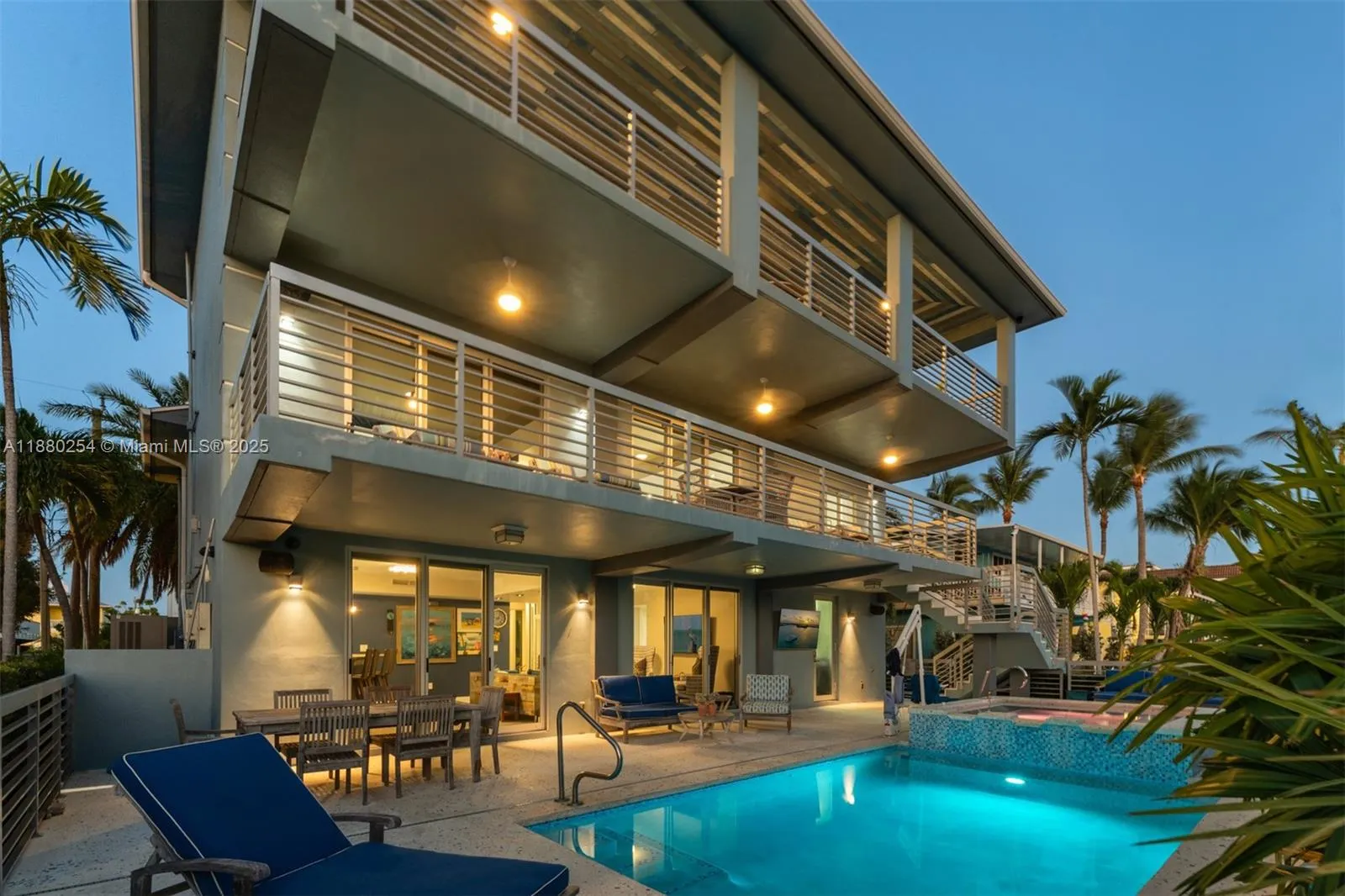 172 Venetian Dr