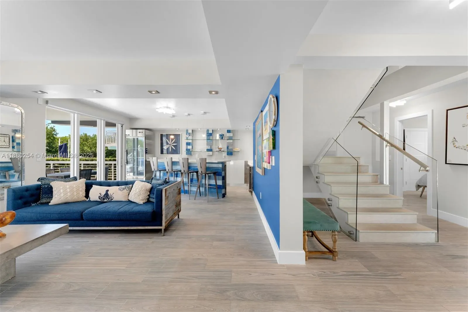 172 Venetian Dr