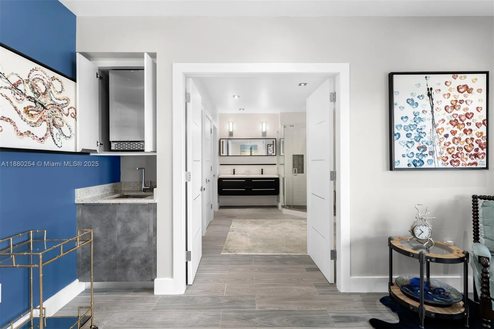 172 Venetian Dr